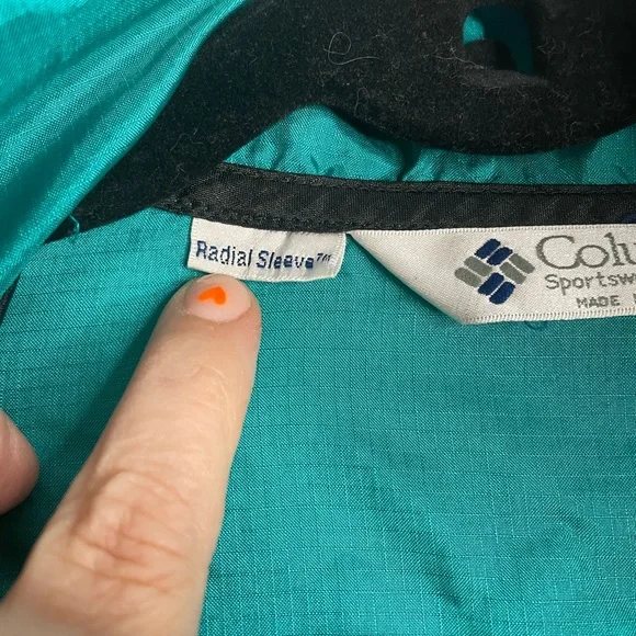 Vintage Columbia Windbreaker jacket. Mens size large - Picture 12 of 15